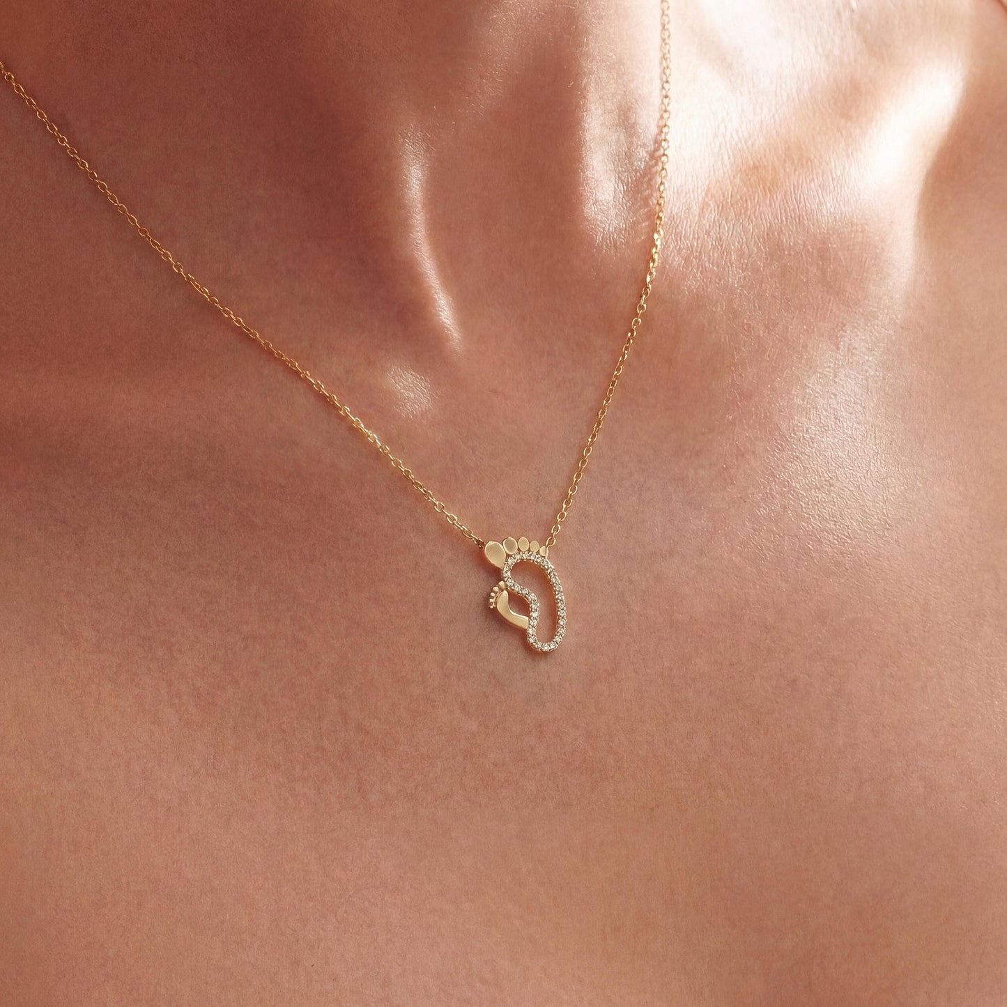 Baby Feet Necklace, Footprint Heart, New Mom Gift, Push Present, Pregnancy Gift, 14K Gold Plated, Mothers Day Jewelry, Baby Shower Idea