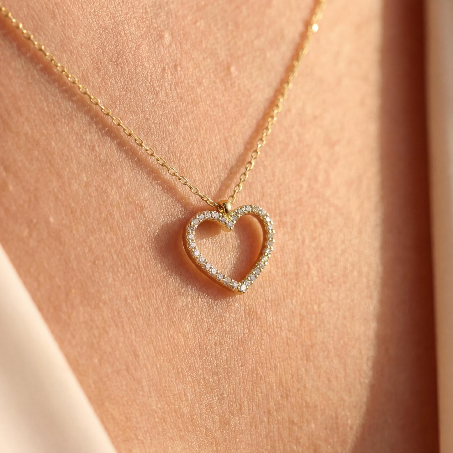 Dainty Heart Necklace, Pave Heart Pendant, Valentine Gift for Her, 14K Gold Jewelry, Minimalist Love Charm, Anniversary Gift, Mom Wife