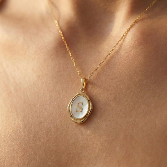 Oval Initial Necklace, Mother of Pearl Pendant, Personalized Mom Gift, Custom Monogram Jewelry, Shell Letter Charm, Vintage Style Locket