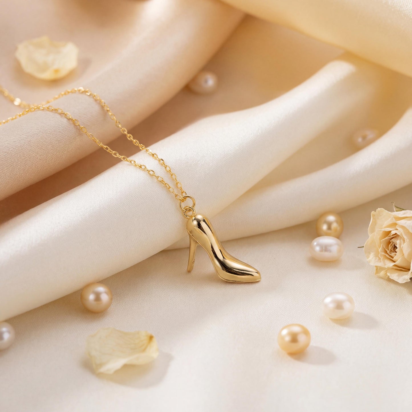 High Heel Necklace, Stiletto Pendant, Dainty Shoe Jewelry, Fashion Lover Gift, Unique Mom Necklace, Trendy Minimalist Charm