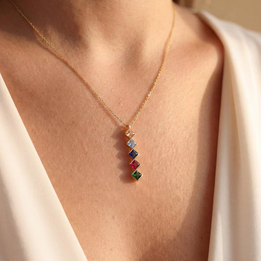 Family Birthstone Necklace, Mothers Necklace, Custom Gemstone Pendant, Mothers Day Gift for Mom, Grandma Jewelry, Dainty Vertical Charm
