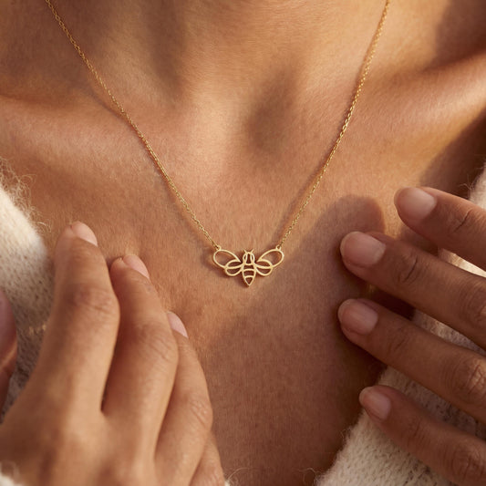 Bumble Bee Necklace, Dainty Bee Pendant, Minimalist Jewelry, Mothers Day Gift, Nature Lover Gift, Honey Bee Choker